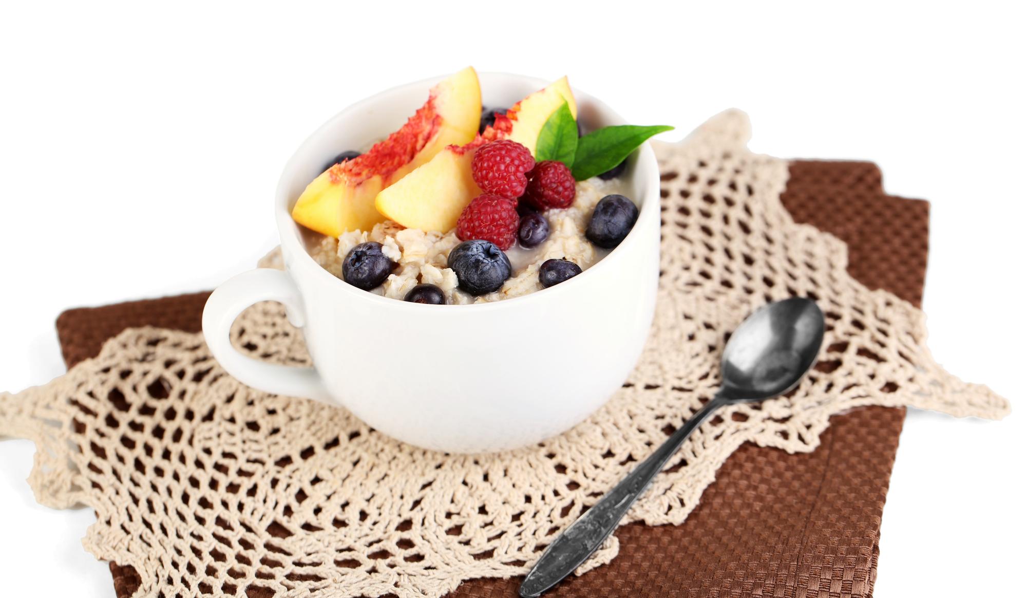 Breakfast bowl with fruit and grains